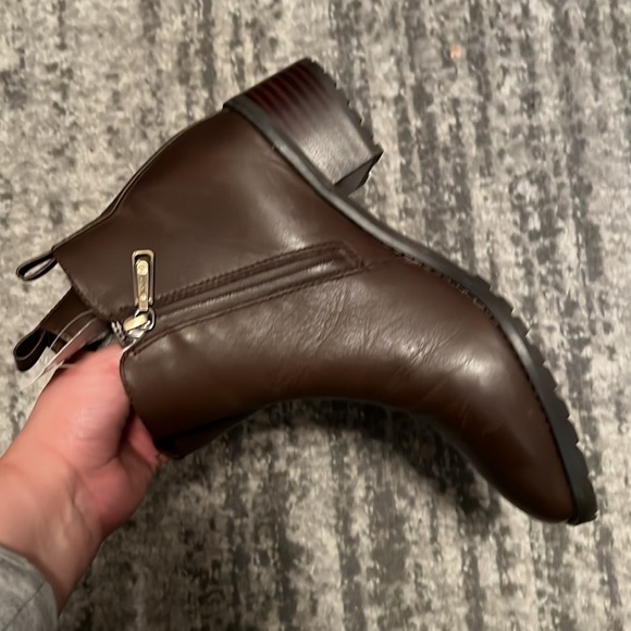 Blondo Women’s Canada Samara Brown Leather Waterproof Booties Ankle Boots NWT - Picture 15 of 15
